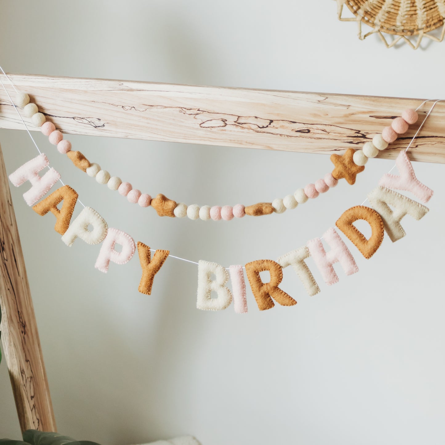 Star Ball Garland