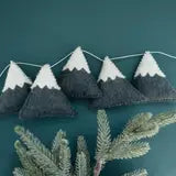 Felt 8 Mountain Garland