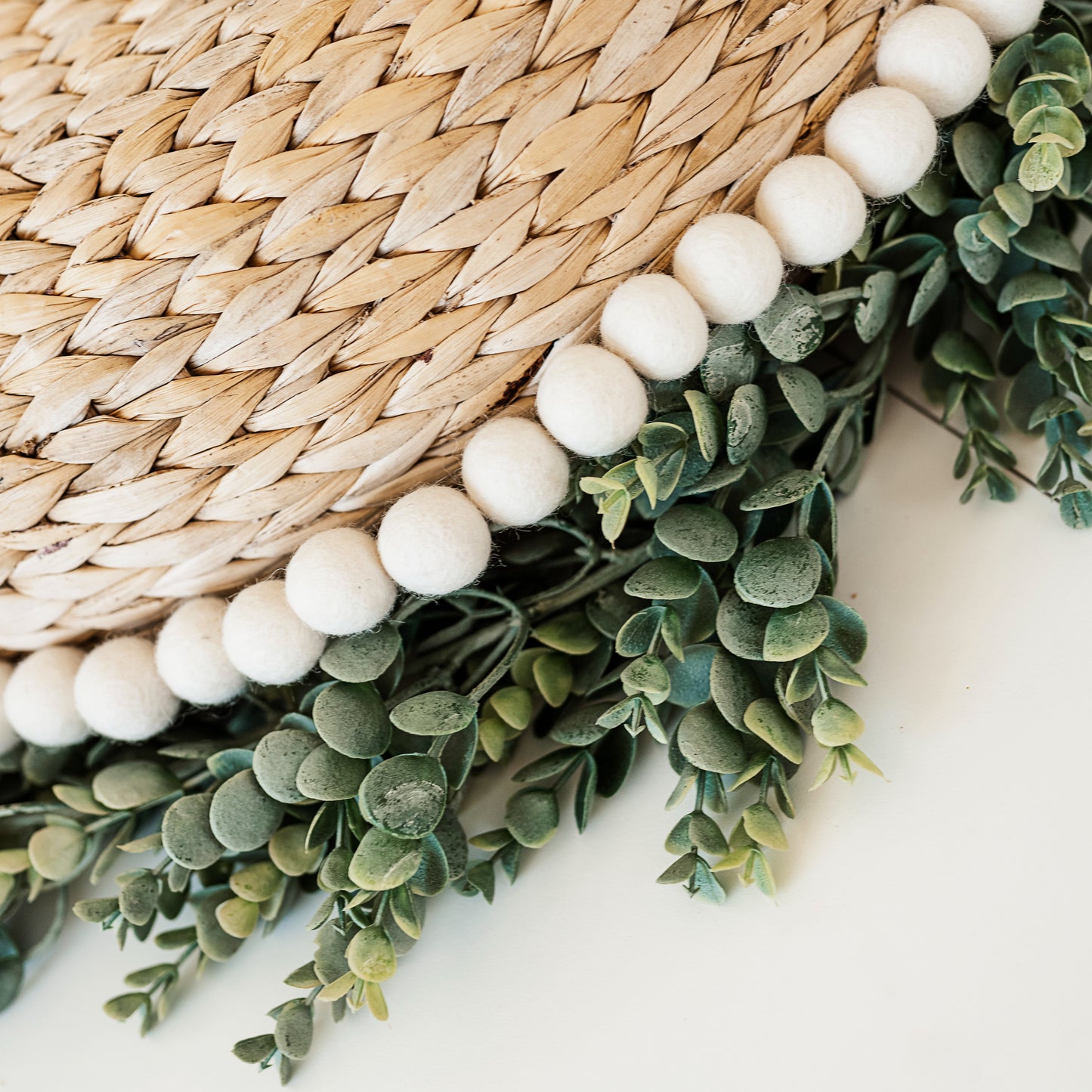 White Garland Without Spacing