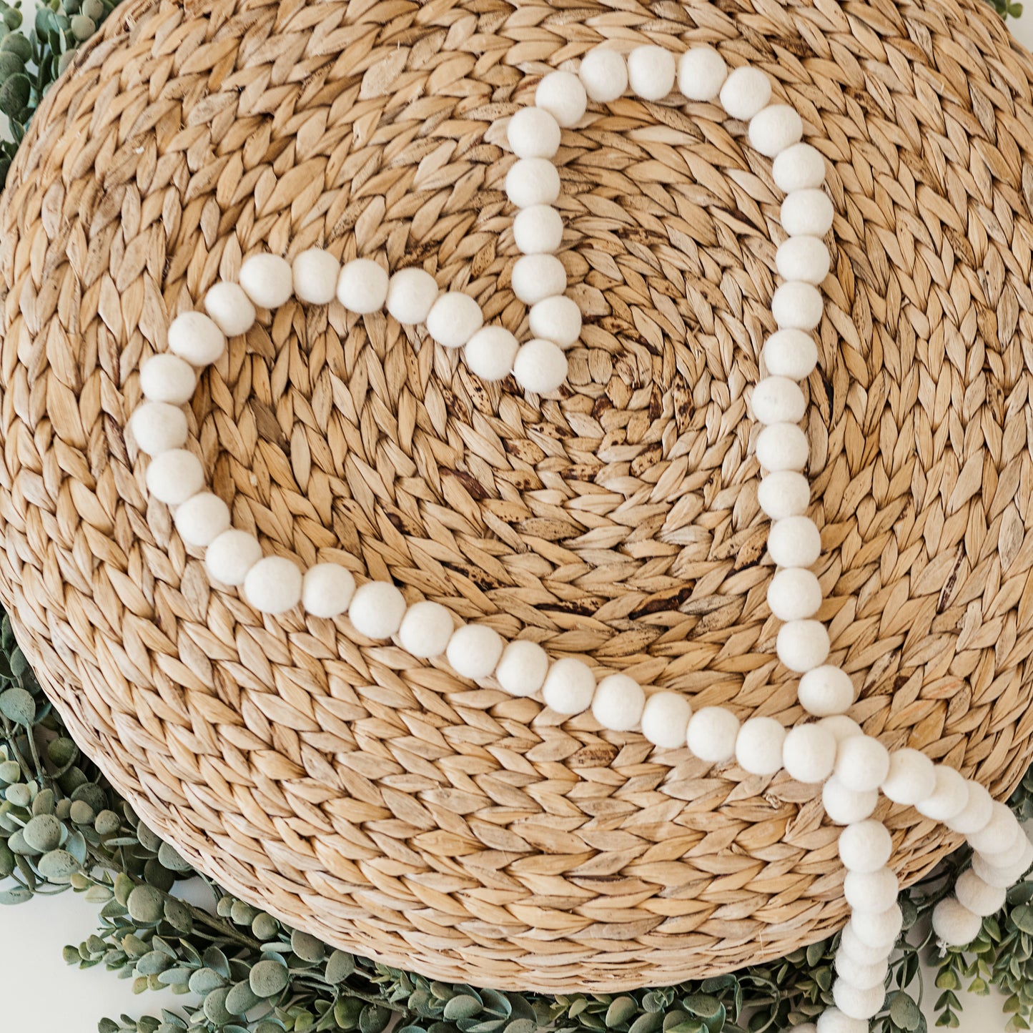 White Garland Without Spacing