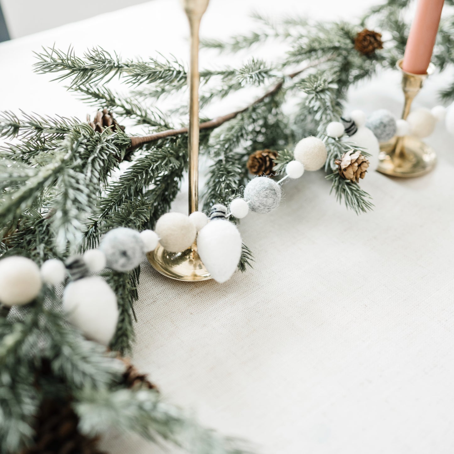 White Lightbulb Garland