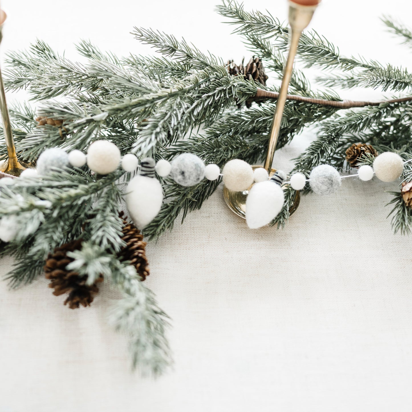 White Lightbulb Garland