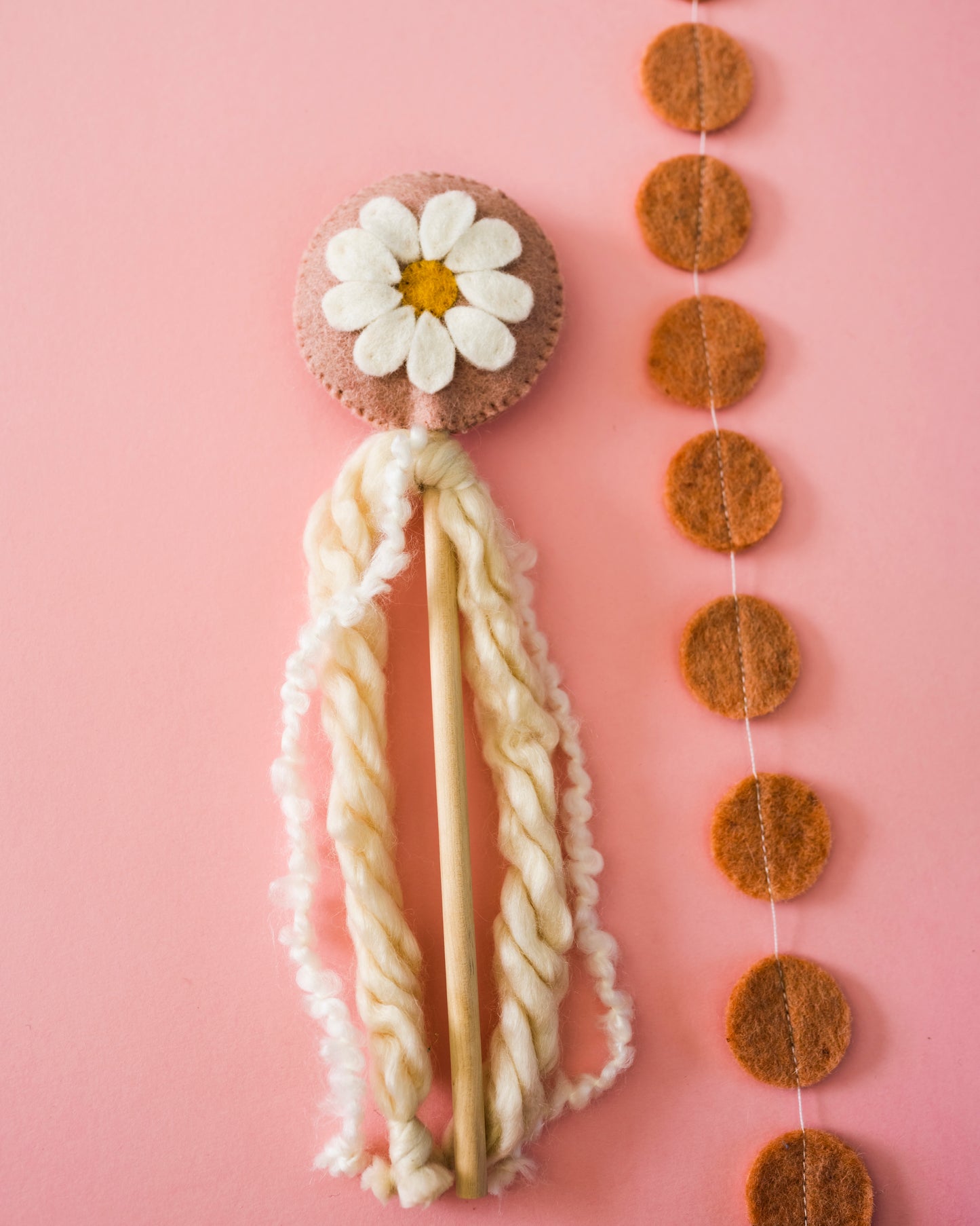Daisy Flower Felt Wand